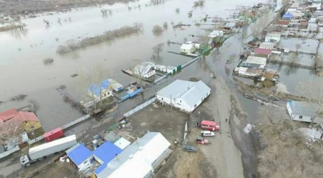 Есть ли наводнение в казахстане. Наводнение. Паводок. Наводнение в Казахстане. Сели наводнение.